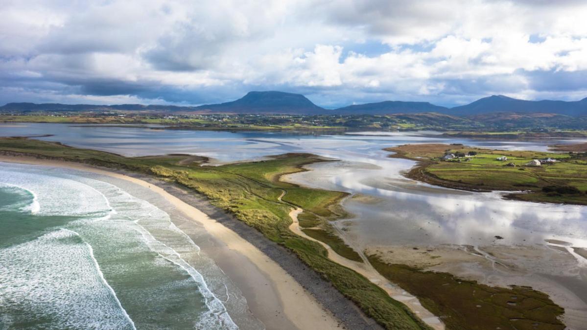 Dungloe Lakeside Lodgingアパートメント エクステリア 写真