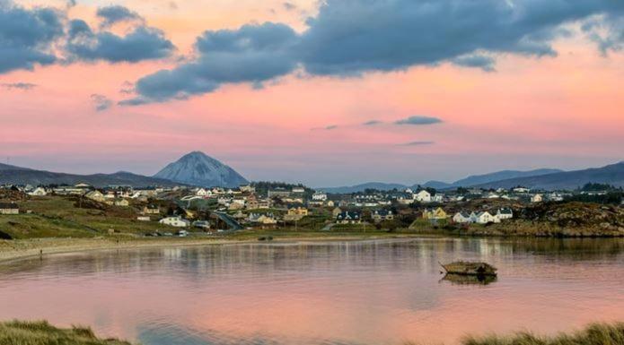 Dungloe Lakeside Lodgingアパートメント エクステリア 写真